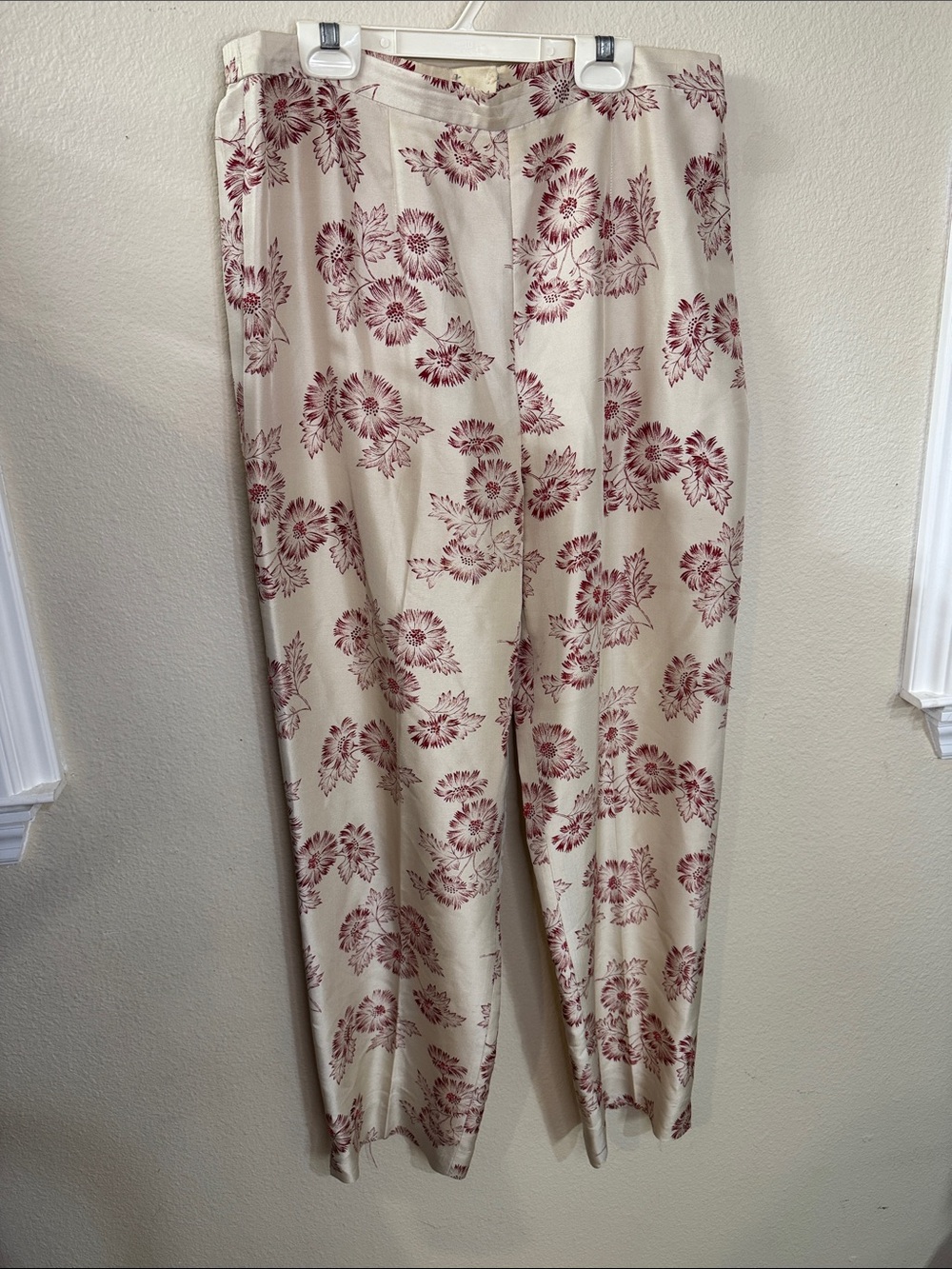 Adrianna Papell Cream Straight-Leg Pants with Burgundy Floral Print